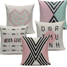 Collection – The Nordic chic Housse de coussin géométrique scandinave