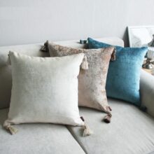 Housse de coussin ponpon velour Housse de coussin ponpon velour