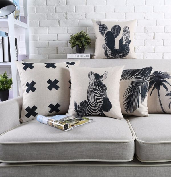 coussin noir élégant
