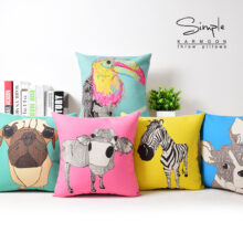 Housse de coussin animaux en couleur