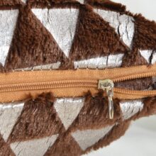 Housse de coussin géométrique triangle en relief Housse de coussin géométrique triangle en relief 2