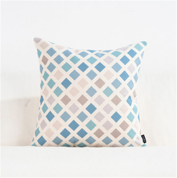 Housse de coussin scandinave cerf pastel