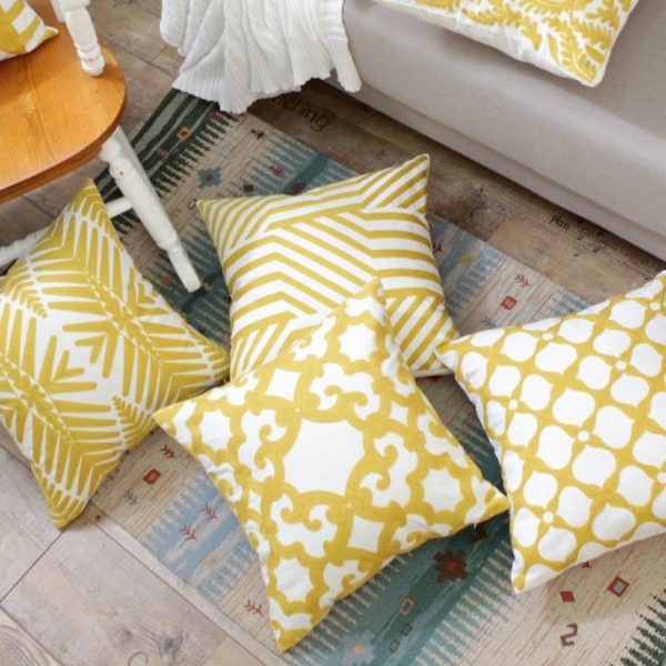 Housse de coussin papillon jaune Housse de coussin papillon jaune 2