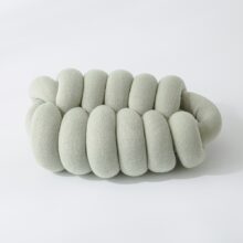 coussin long en forme de noeud coussin long en forme de noeud 2