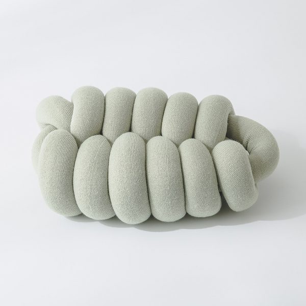 coussin long en forme de noeud coussin long en forme de noeud 2