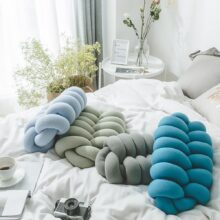 coussin long en forme de noeud coussin long en forme de noeud