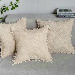 housse de coussin brodé blanc et ivoire 1