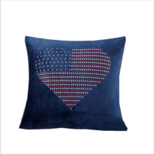 Housse de coussin cœur de strass 2