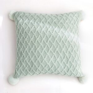 Housse de coussin brodé pastel ponpon 2