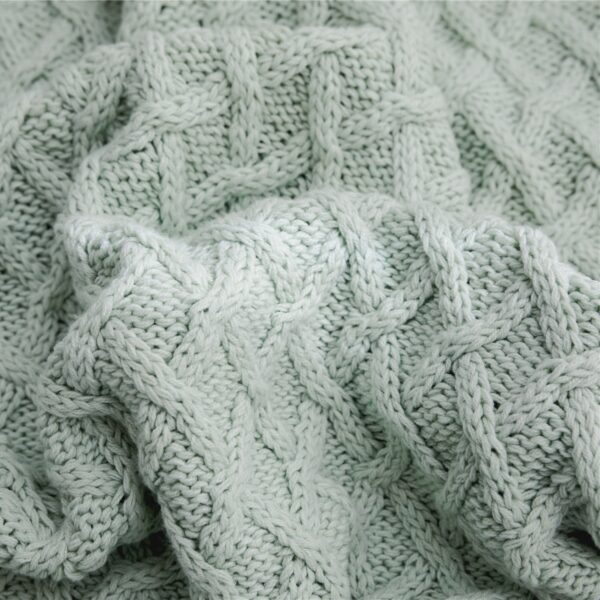 Housse de coussin brodé pastel ponpon 3