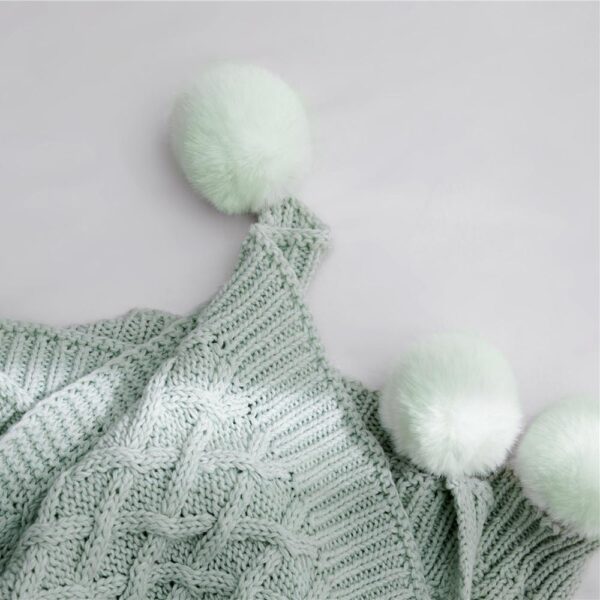 Housse de coussin brodé pastel ponpon 4