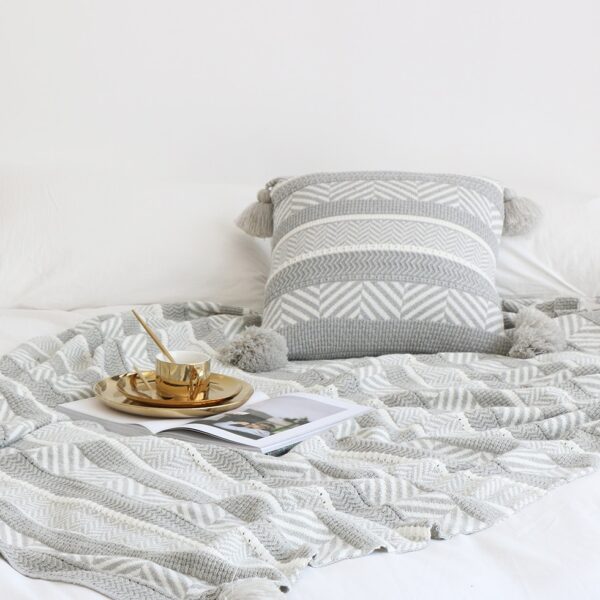 Housse de coussin style boho gris et blanc Housse de coussin style boho gris et blanc 3