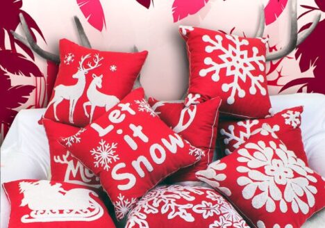 Housse de coussin noël cerf brodé rouget et beige 3