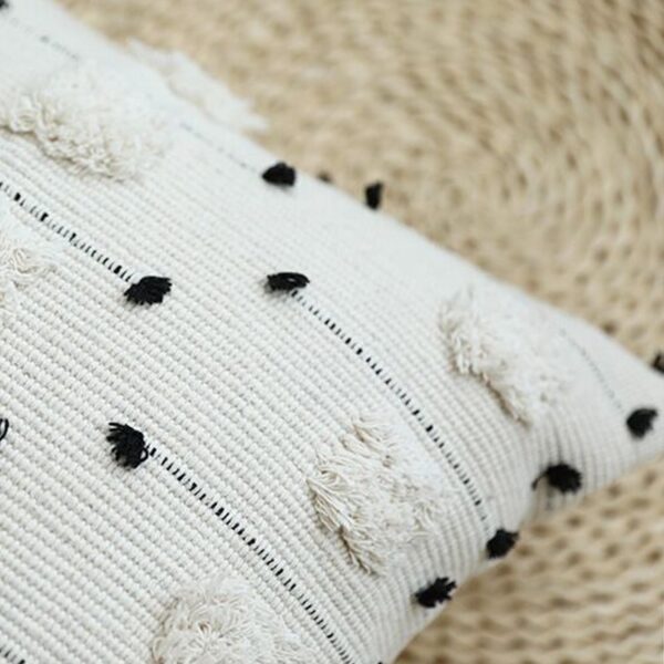 Housses de coussin brodé géométrique noir et blanc 5