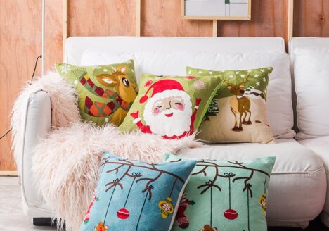 Housse de coussin Noël brodé du père Noël 3