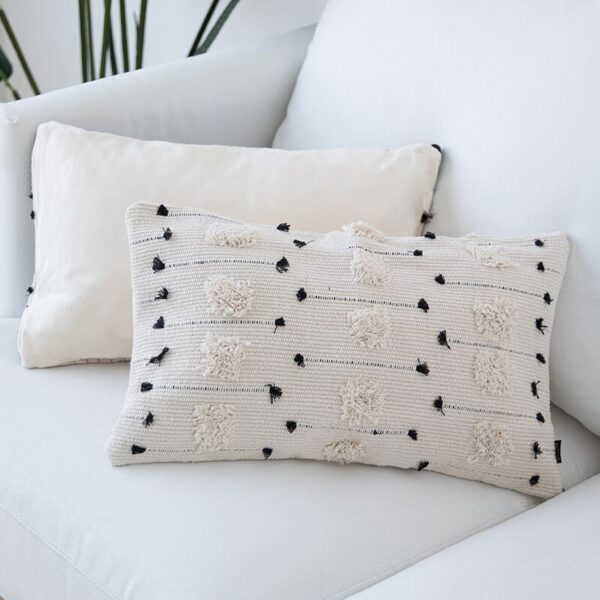 Housses de coussin brodé géométrique noir et blanc Housses de coussin brodé géométrique noir et blanc 2