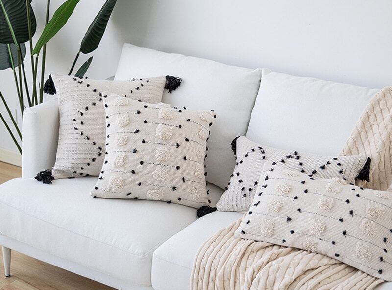 Housses de coussin brodé géométrique noir et blanc 6