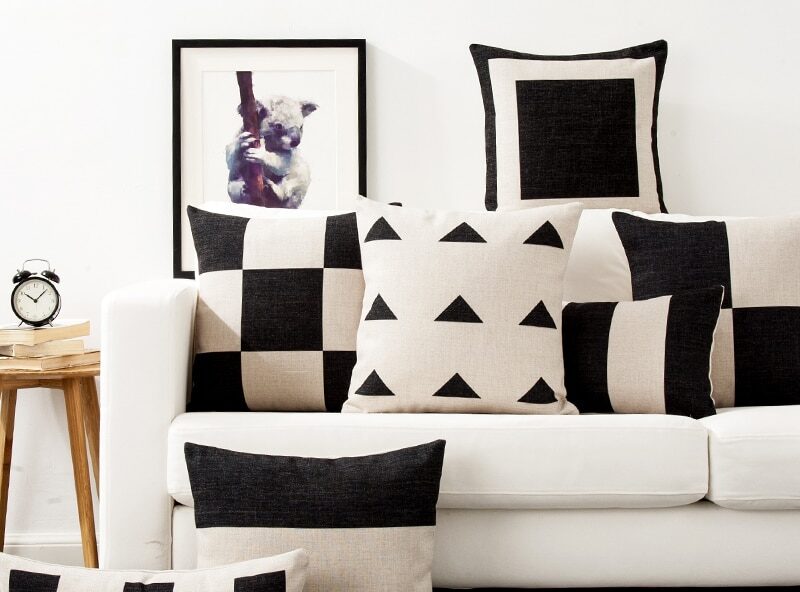 Housse de coussin scandinave noir et blanc géométrique   1