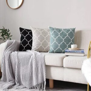 Housse de coussin brodée mosaïque style marocain 2