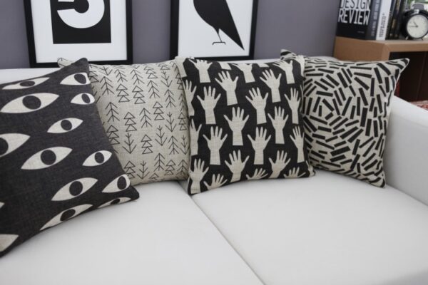 Housse de coussin monochrome motifs géométriques Housse de coussin monochrome motifs géométriques 2