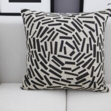 Housse de coussin monochrome motifs géométriques Housse de coussin monochrome motifs géométriques 5