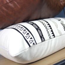 Housse de coussin noir et blanc frise marocaine Housse de coussin noir et blanc frise marocaine 4