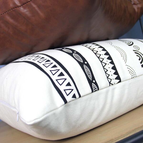 Housse de coussin noir et blanc frise marocaine Housse de coussin noir et blanc frise marocaine 4