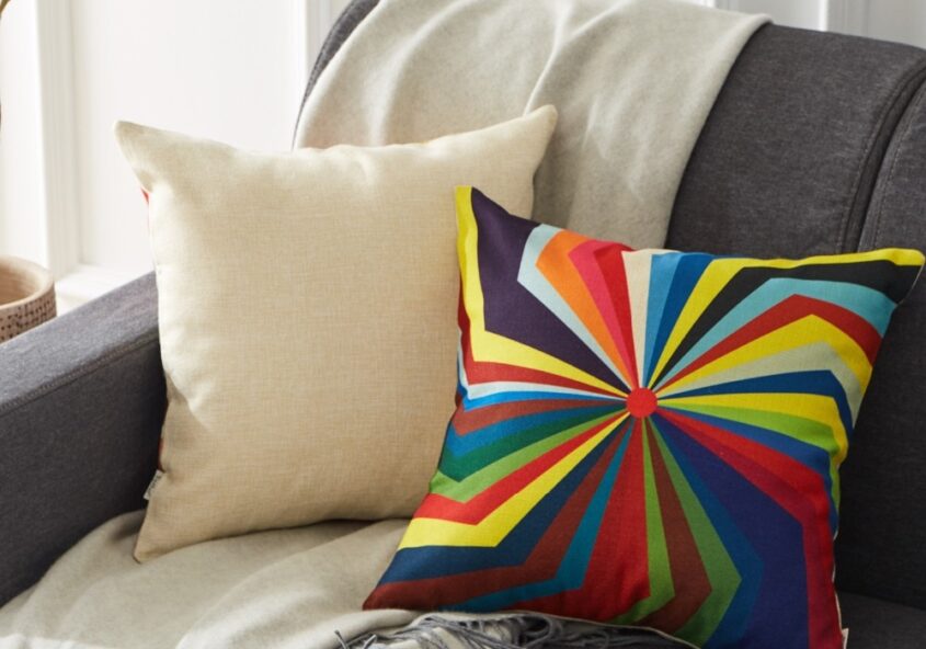 Housse de coussin géométrique damier multicolore  2