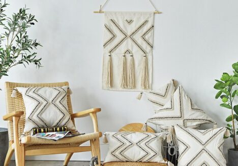 Housse de coussin bohème géométrique beige et noir 2