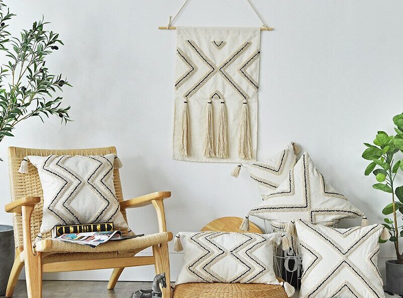 Housse de coussin bohème géométrique beige et noir 2