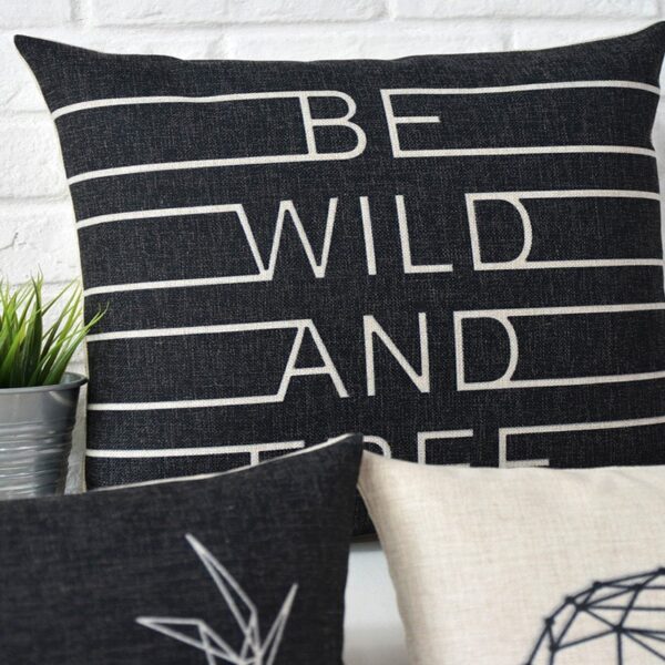 Housse de coussin scandinave cœur de cerf 4