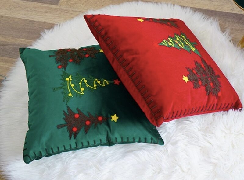 housse de Coussin noël sapin brodé rouget vert 4