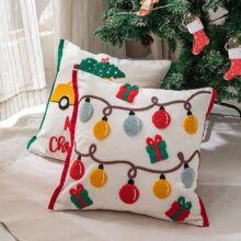 housse de Coussin de noël guirlande brodée housse de Coussin de noël guirlande brodée 1