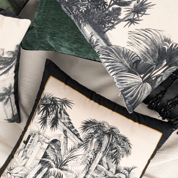 Housse de coussin nature jungle retro noir et blanc 2