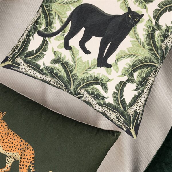 Housse de coussin jungle en velours panthère noir Housse de coussin jungle en velours panthère noir 3