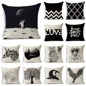 Housse de coussin animaux noir et blanc baleine de l’espace Housse de coussin animaux noir et blanc baleine de l'espace 1