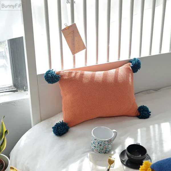 Housse de coussin moderne pompon de couleur Knit Cushion Cover Solid Grey Blue Orange Pillow Case 35*50cm Pompom Ball Cushion Case Soft Sofa Bed Nursery Room Decorative 4