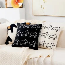 Housse de coussin décorative à motif chevaux pour intérieur cosy 5