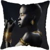 Housse de coussin moderne avec portrait féminin stylisé africain doré 15