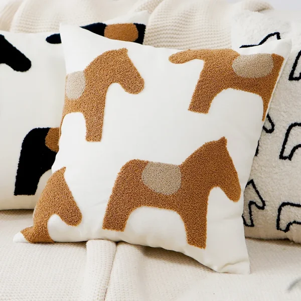 Housse de coussin décorative à motif chevaux pour intérieur cosy 6