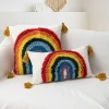 Housse de coussin broderie arc-en-ciel coloré avec pompons décoratifs 4