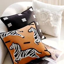 Housse de coussin broderie collection sable savane Housse de coussin broderie collection sable savane 3