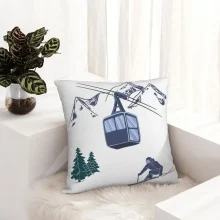 Housse de coussin nature skieur et télécabine dans les montagnes 2