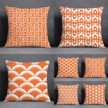 Housse de coussin Scandinave tons corail avec des motifs géométriques Housse de coussin Scandinave tons corail avec des motifs géométriques 1