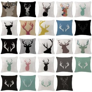Housse de coussin scandinave avec motifs cerfs colorés et stylisés 1