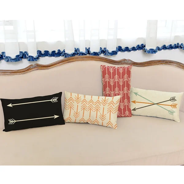 Housse de coussin scandinave noire avec motif de flèches Housse de coussin scandinave noire avec motif de flèches 1