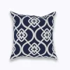 Housse de coussin broderie bleu marine mosaïque géométriques blancs 10