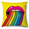 Housse de coussin style pop art avec onomatopée WOW colorée 13