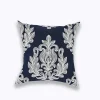 Housse de coussin broderie bleu marine mosaïque géométriques blancs 6