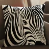 Housse de coussin éléphant décoratif en noir & blanc dessiné 11